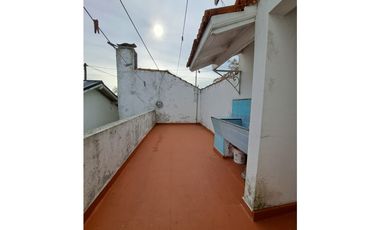 CHALET 3 AMB. C/ DEPENDECIA- COCHERA A/C - FALKNER 4110 PARQUE LURO