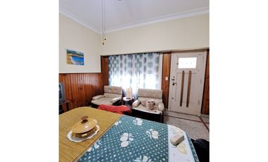 CHALET 3 AMB. C/ DEPENDECIA- COCHERA A/C - FALKNER 4110 PARQUE LURO