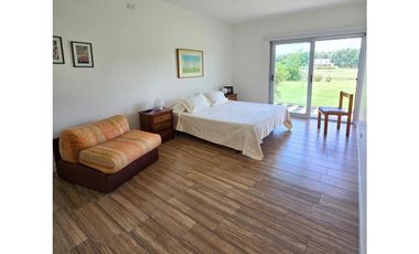 Hermosa casa en Haras del Sur II