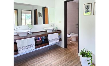 Hermosa casa en Haras del Sur II