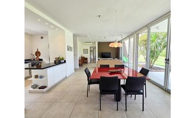 Hermosa casa en Haras del Sur II
