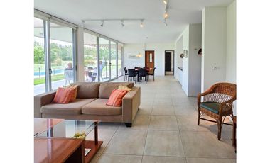 Hermosa casa en Haras del Sur II