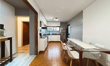 Venta departamento 3 dormitorios con cochera Zona Centro