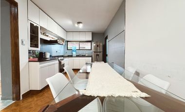 Venta departamento 3 dormitorios con cochera Zona Centro