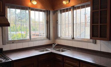 Francia 2425 Castelar