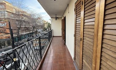 Francia 2425 Castelar