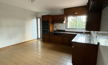 Francia 2425 Castelar