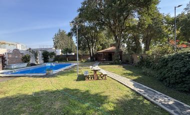 ALQUILER - AMPLIA CASA ZONA PARQUE GAZZANO
