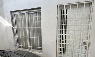 VENTA - CASA A METROS DE BLAS PARERA