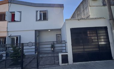 SE VENDE PROPIEDAD DE 4 DORM. ZONA BROWN Y CIRCUNVALACION