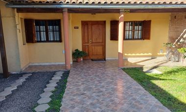 VENTA - CASA 2 DORMITORIOS ZONA EL CHARRUA