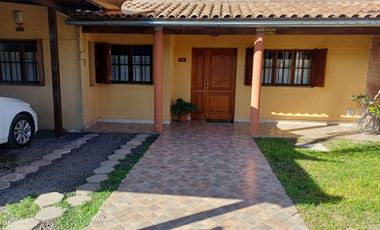 VENTA - CASA 2 DORMITORIOS ZONA EL CHARRUA