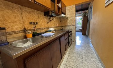 VENTA - CASA 4 DORMITORIOS