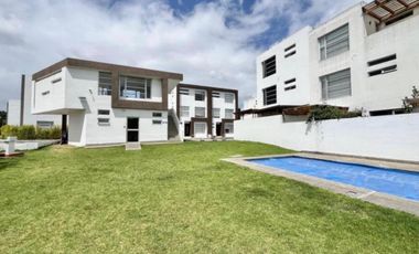 CASA DE VENTA - 3 DORMITORIOS - SALA DE ESTAR - 3 PISOS - TUMBACO