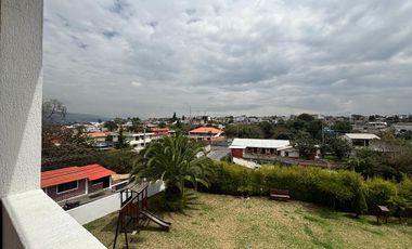 CASA DE VENTA - 3 DORMITORIOS - SALA DE ESTAR - 3 PISOS - TUMBACO