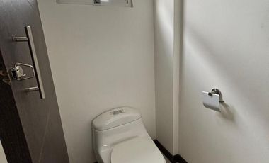 CASA DE VENTA - 3 DORMITORIOS - SALA DE ESTAR - 3 PISOS - TUMBACO