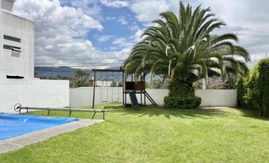 CASA DE VENTA - 3 DORMITORIOS - SALA DE ESTAR - 3 PISOS - TUMBACO