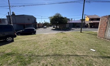 SE VENDE CASA 2 DORMITORIOS