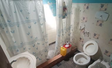 SE VENDE CASA 2 DORMITORIOS