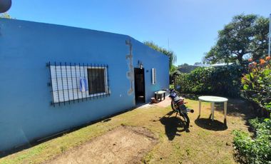 Casa de 2 dormitorios en gran lote en Villa General Savio (Sanchez)