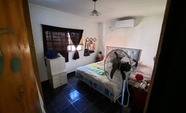 Casa de 2 dormitorios en gran lote en Villa General Savio (Sanchez)