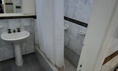 Casa de 4 dormitorios en Alvear 185