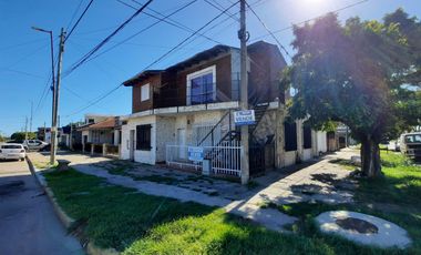 Casa en Empalme con 3 departamentos