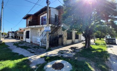 Casa en Empalme con 3 departamentos