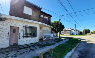 Casa en Empalme con 3 departamentos