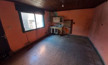 Inmueble con dos propiedades en BÂ° Guemes RETASADO