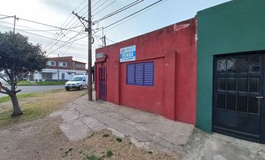 Inmueble con dos propiedades en BÂ° Guemes RETASADO