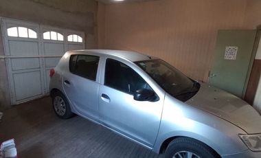 Inmueble con dos viviendas en General Rojo