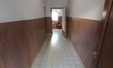 Inmueble con dos viviendas en General Rojo