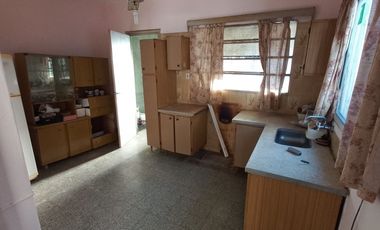 Inmueble con dos viviendas en General Rojo