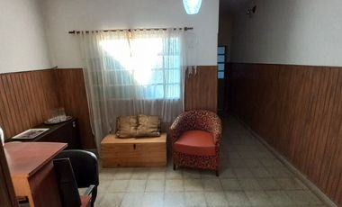 Inmueble con dos viviendas en General Rojo