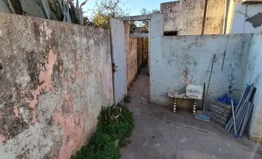 Inmueble con dos viviendas en General Rojo