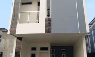 Dijual Rumah Baru Minimalis Modern 2 Lantai di Matraman Jakarta Timur