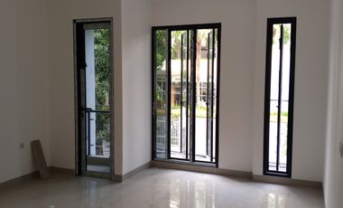 Dijual Rumah Baru Minimalis Modern 2 Lantai di Matraman Jakarta Timur