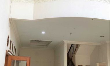 Dijual Murah Rumah 3 Lantai di Perumahan Citra Gran Cibubur