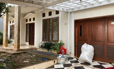 Dijual Murah Rumah 3 Lantai di Perumahan Citra Gran Cibubur