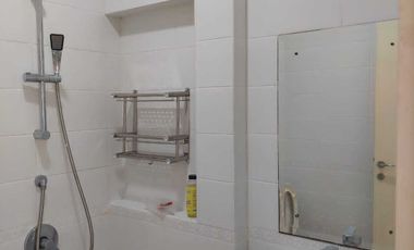 DISEWAKAN RUMAH BARU GREEN LAKE SEMIFURNISHED JAKARTA BARAT