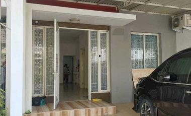 DISEWAKAN RUMAH BARU GREEN LAKE SEMIFURNISHED JAKARTA BARAT