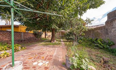 CASA 3 AMBIENTES EN VENTA TAPIALES CON GRAN PARQUE