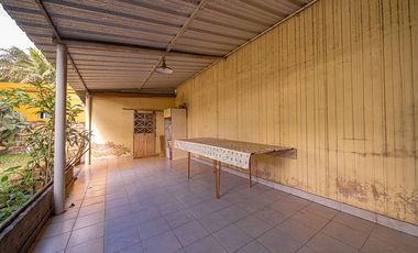 CASA 3 AMBIENTES EN VENTA TAPIALES CON GRAN PARQUE