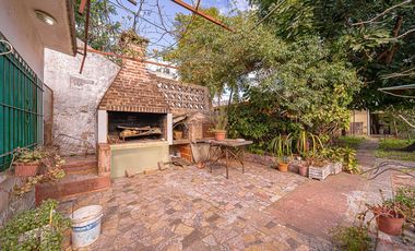 CASA 3 AMBIENTES EN VENTA TAPIALES CON GRAN PARQUE