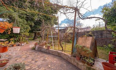 CASA 3 AMBIENTES EN VENTA TAPIALES CON GRAN PARQUE