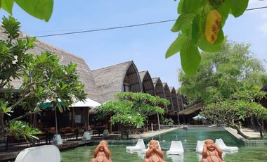 Beachfront Resort hotel pinggir pantai di Gili Air