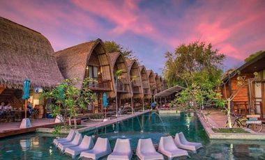 Beachfront Resort hotel pinggir pantai di Gili Air