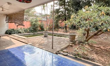 Disewakan Rumah Kemang Utara dengan Swimming Pool