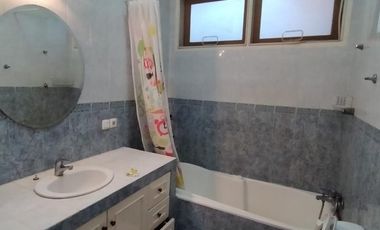 Disewakan Rumah Kemang Utara dengan Swimming Pool